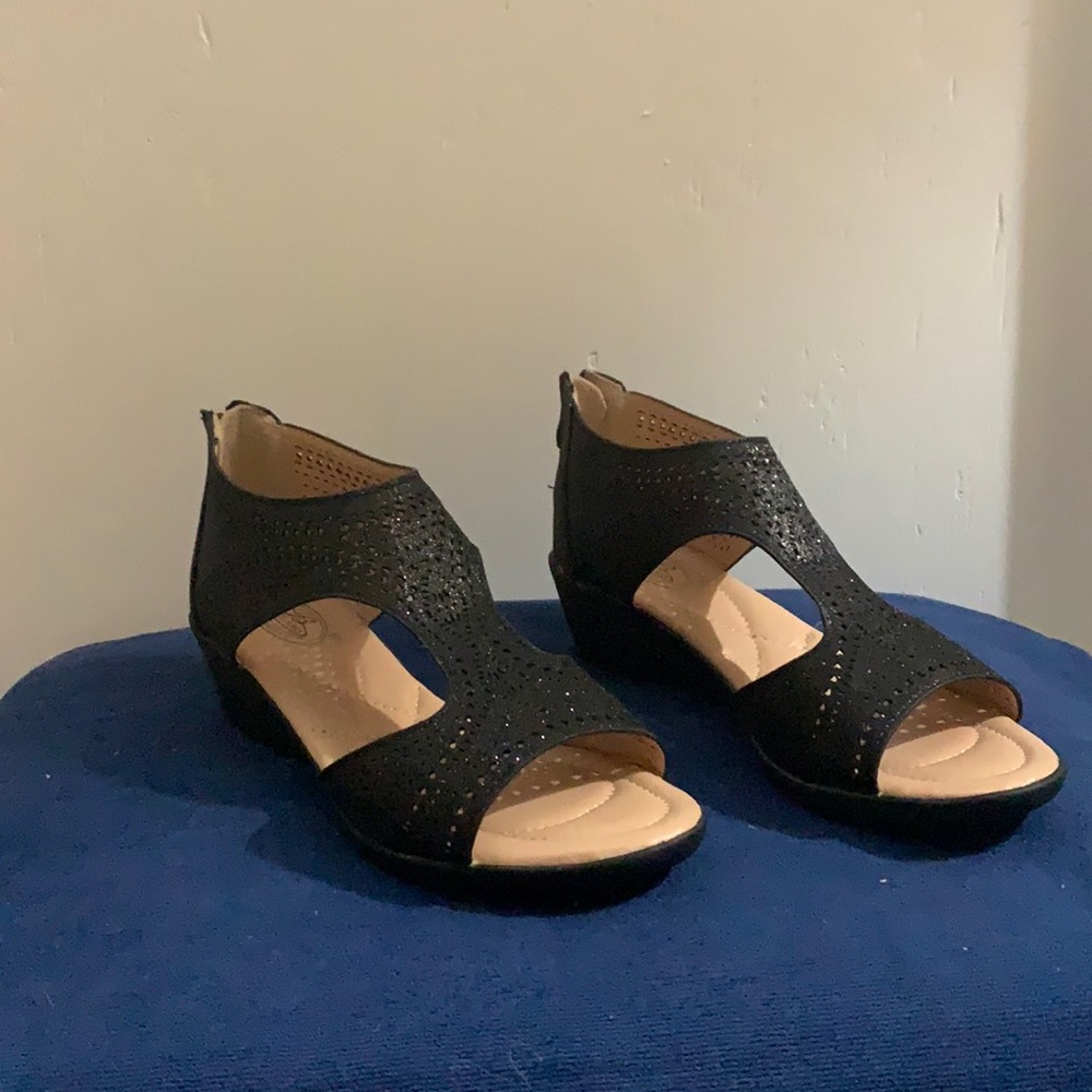 Sparkly Black short wedge sandals